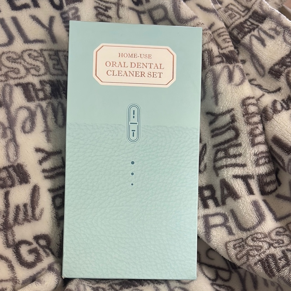 Home-Use Oral Dental Cleaner Set in Light Blue